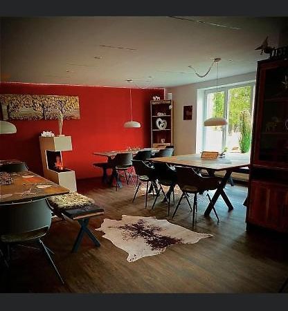 ויילהיים אין אוברבאיירן Krug'S Family Hostel Und Restaurant מראה חיצוני תמונה