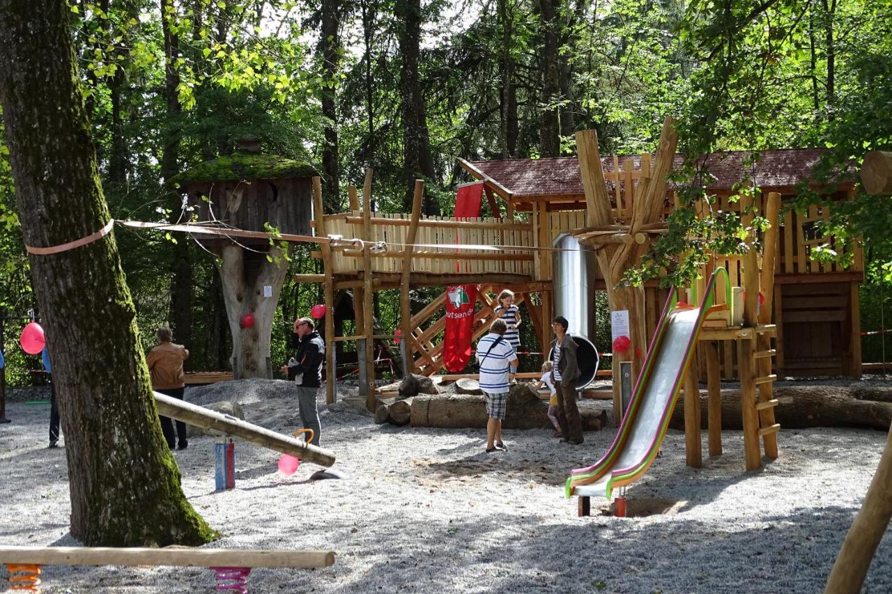 ויילהיים אין אוברבאיירן Krug'S Family Hostel Und Restaurant מראה חיצוני תמונה
