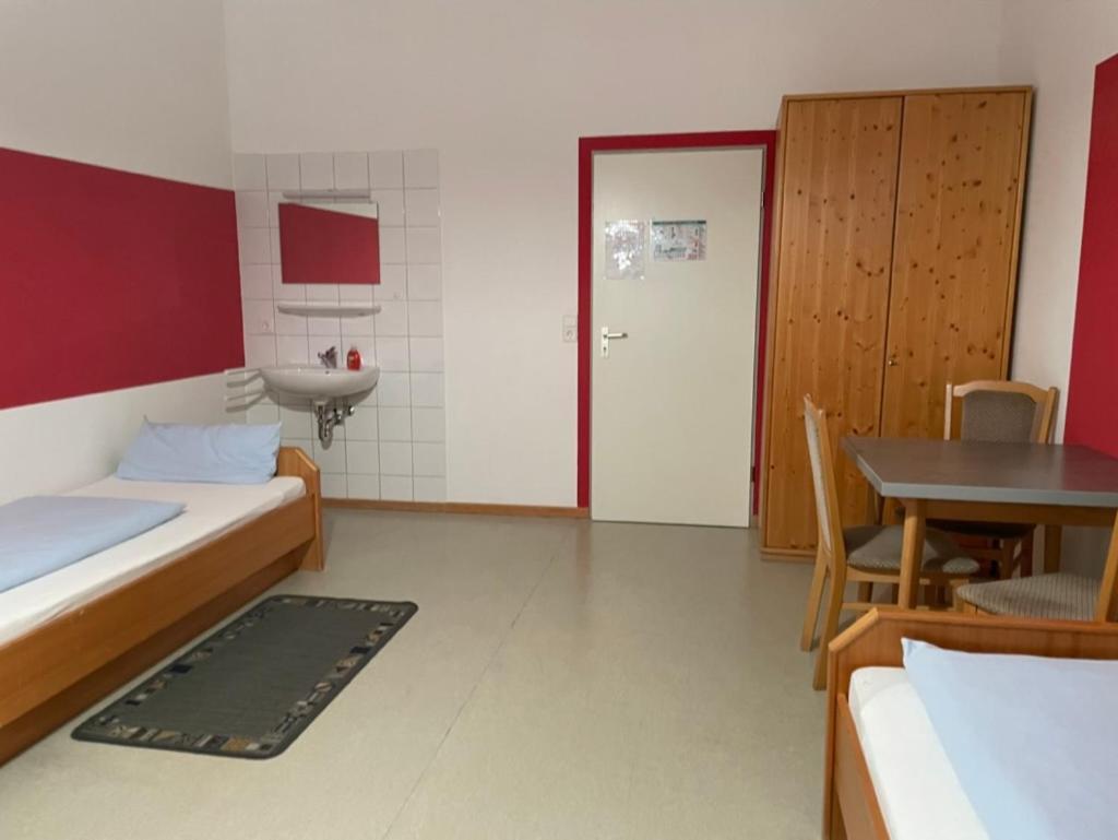 ויילהיים אין אוברבאיירן Krug'S Family Hostel Und Restaurant מראה חיצוני תמונה