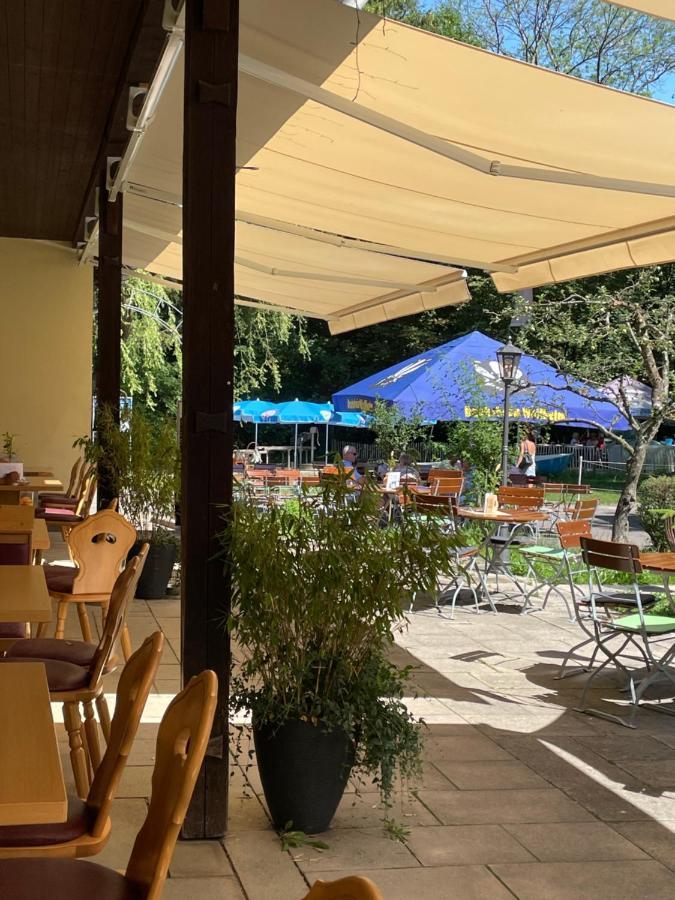 ויילהיים אין אוברבאיירן Krug'S Family Hostel Und Restaurant מראה חיצוני תמונה