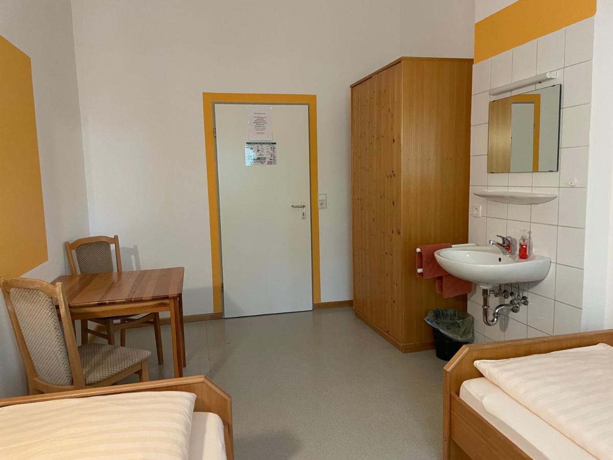 ויילהיים אין אוברבאיירן Krug'S Family Hostel Und Restaurant מראה חיצוני תמונה