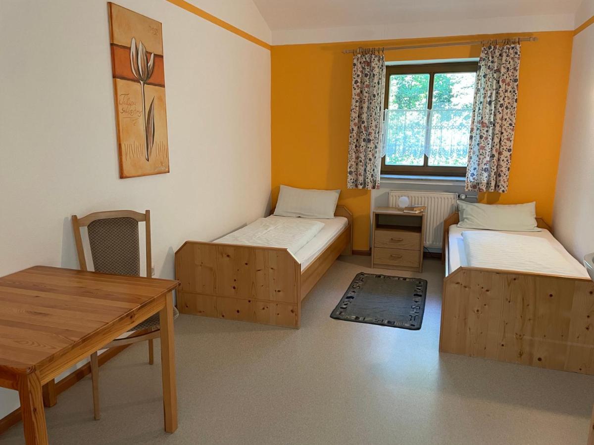 ויילהיים אין אוברבאיירן Krug'S Family Hostel Und Restaurant מראה חיצוני תמונה