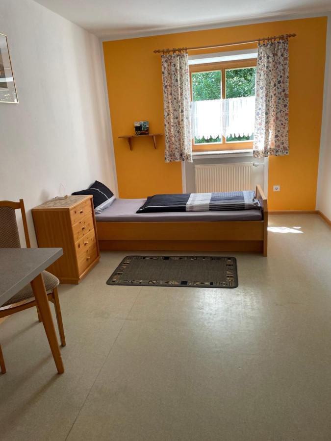ויילהיים אין אוברבאיירן Krug'S Family Hostel Und Restaurant מראה חיצוני תמונה