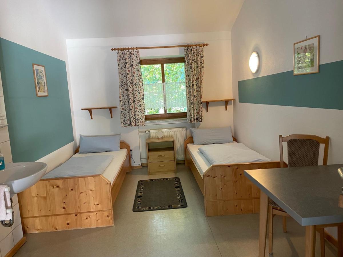 ויילהיים אין אוברבאיירן Krug'S Family Hostel Und Restaurant מראה חיצוני תמונה